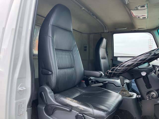 三菱ふそうファイターアルミウイング中型（4t）[写真31]