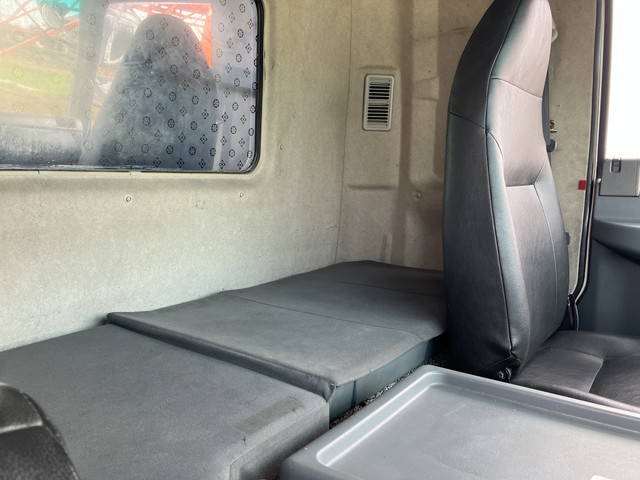 三菱ふそうファイターアルミウイング中型（4t）[写真33]