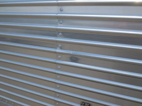 三菱ふそうキャンターアルミバン小型（2t・3t）[写真15]