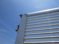 三菱ふそうキャンターアルミバン小型（2t・3t）[写真16]