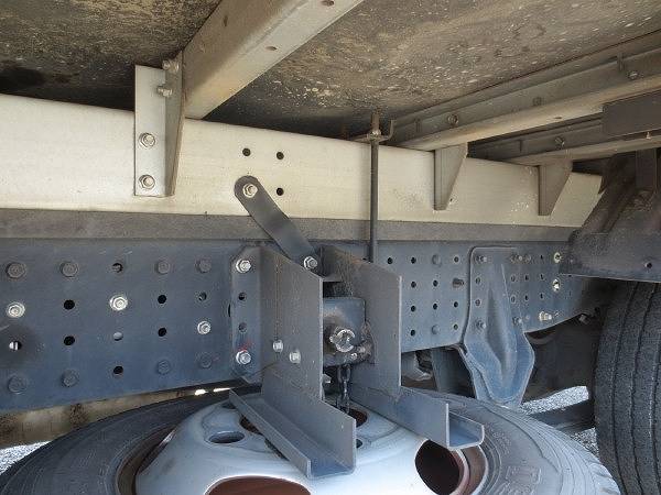 三菱ふそうキャンターアルミバン小型（2t・3t）[写真08]