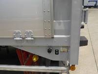 いすゞギガアルミウイング大型（10t）[写真18]