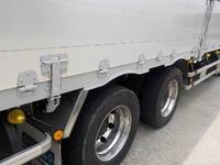 いすゞギガアルミウイング大型（10t）[写真19]