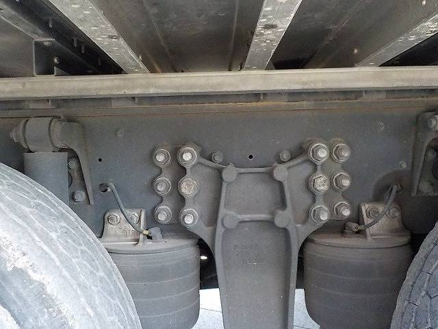 いすゞギガアルミウイング大型（10t）[写真24]