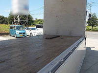 いすゞギガアルミウイング大型（10t）[写真10]