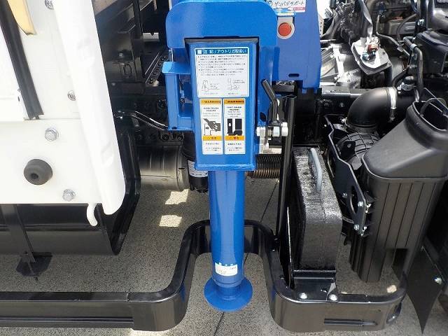 三菱ふそうキャンタークレーン4段小型（2t・3t）[写真16]