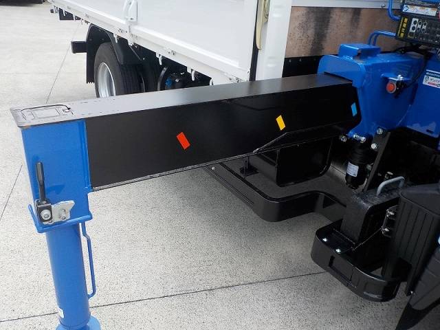 三菱ふそうキャンタークレーン4段小型（2t・3t）[写真19]