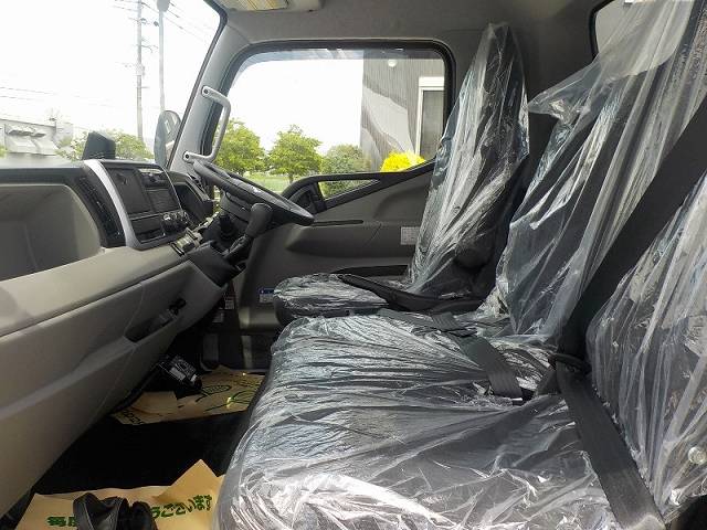 三菱ふそうキャンタークレーン4段小型（2t・3t）[写真07]