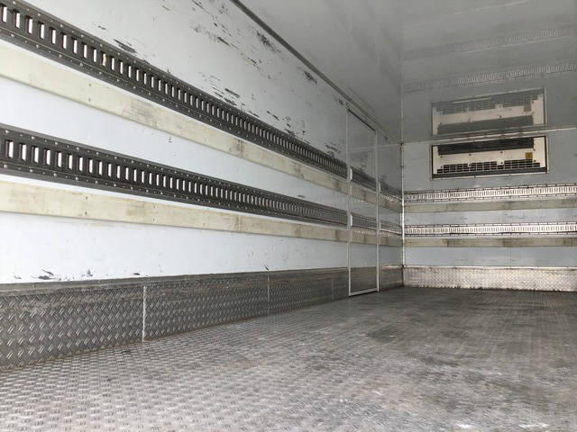 三菱ふそうファイター冷凍車（冷蔵車）中型（4t）[写真12]