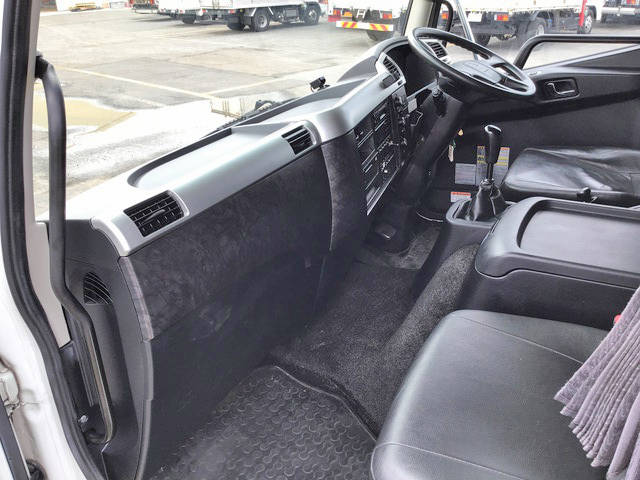 三菱ふそうファイター冷凍車（冷蔵車）中型（4t）[写真31]