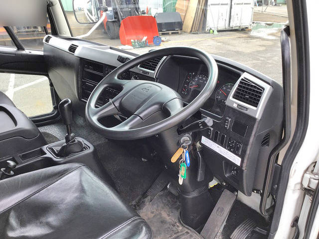 三菱ふそうファイター冷凍車（冷蔵車）中型（4t）[写真36]