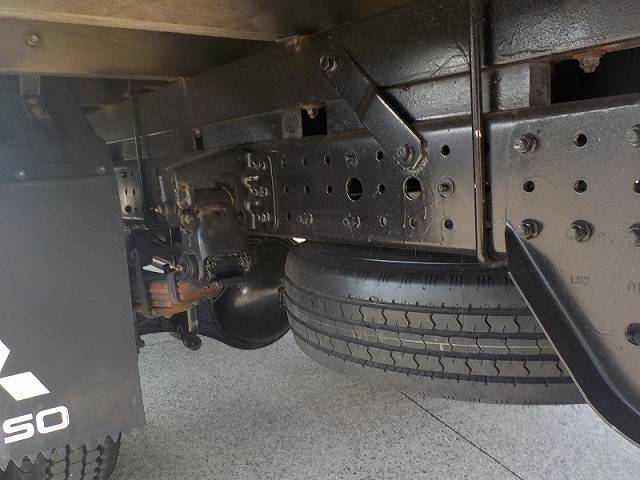 三菱ふそうキャンタークレーン4段小型（2t・3t）[写真18]