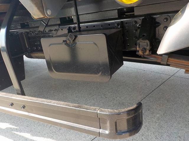 三菱ふそうキャンタークレーン4段小型（2t・3t）[写真19]