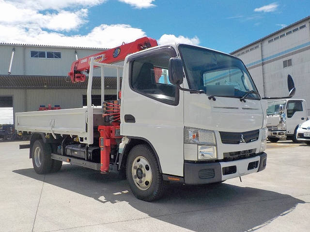 三菱ふそうキャンタークレーン4段小型（2t・3t）[写真03]