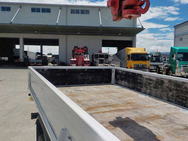 三菱ふそうキャンタークレーン4段小型（2t・3t）[写真09]