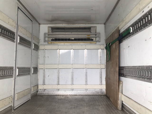 いすゞエルフ冷凍車（冷蔵車）小型（2t・3t）[写真13]