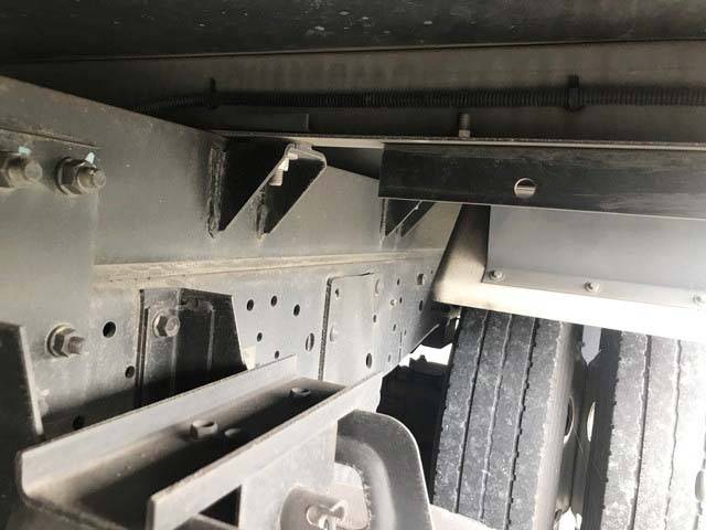 いすゞエルフ冷凍車（冷蔵車）小型（2t・3t）[写真21]