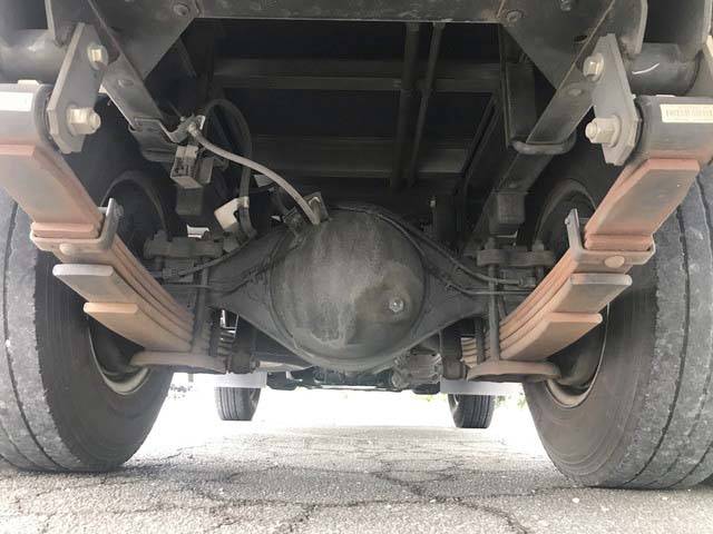 いすゞエルフ冷凍車（冷蔵車）小型（2t・3t）[写真22]