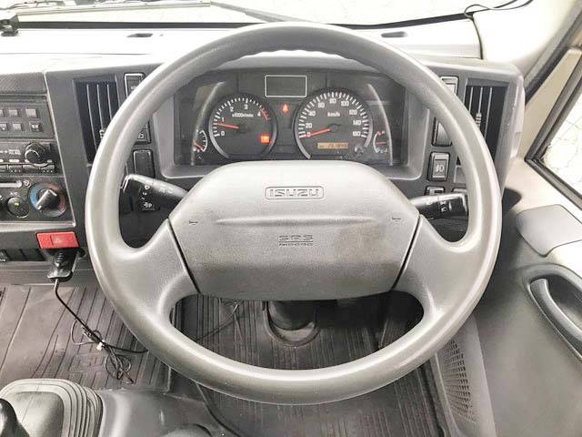 いすゞエルフ冷凍車（冷蔵車）小型（2t・3t）[写真32]