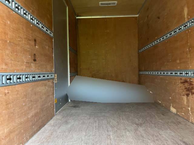 三菱ふそうキャンターアルミバン小型（2t・3t）[写真09]