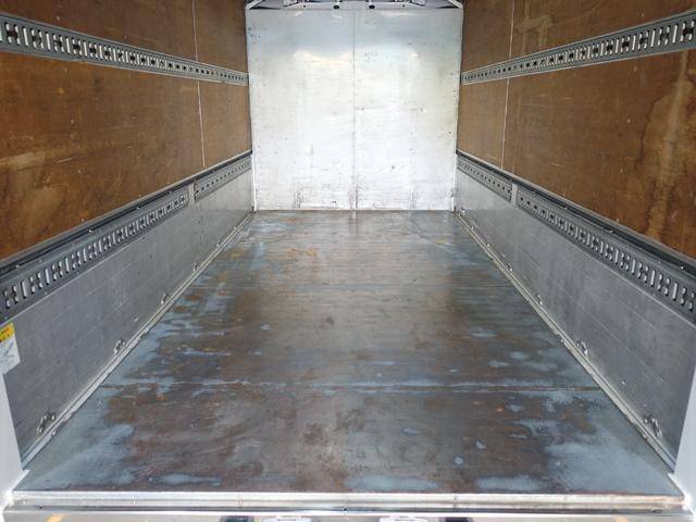 三菱ふそうキャンターアルミウイング小型（2t・3t）[写真13]