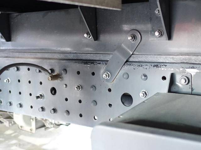 三菱ふそうキャンターアルミウイング小型（2t・3t）[写真19]