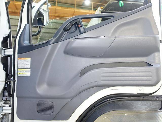 三菱ふそうキャンターアルミウイング小型（2t・3t）[写真35]