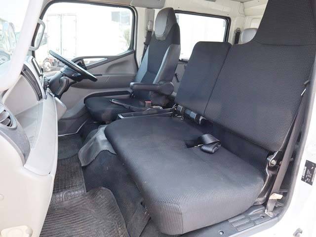 三菱ふそうキャンターダブルキャブ（Wキャブ）小型（2t・3t）[写真25]