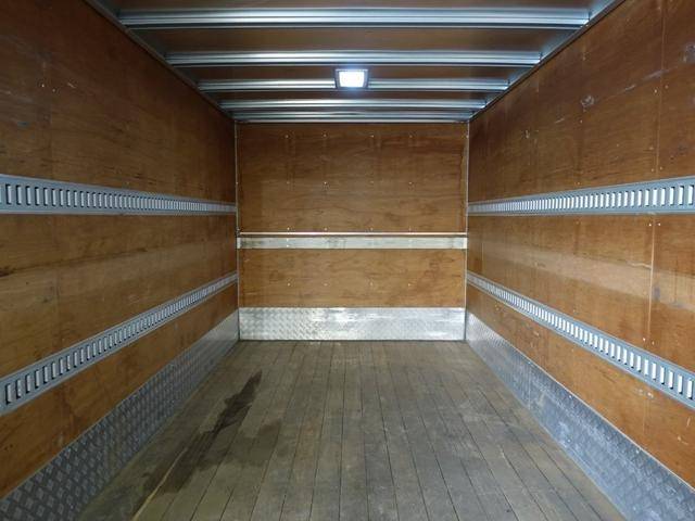 三菱ふそうキャンターアルミバン小型（2t・3t）[写真14]