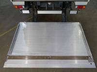 三菱ふそうキャンターアルミバン小型（2t・3t）[写真15]