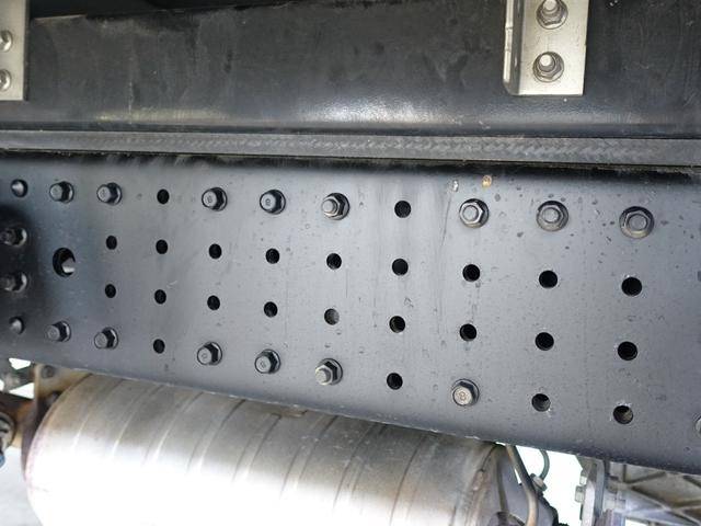 三菱ふそうキャンターアルミバン小型（2t・3t）[写真17]