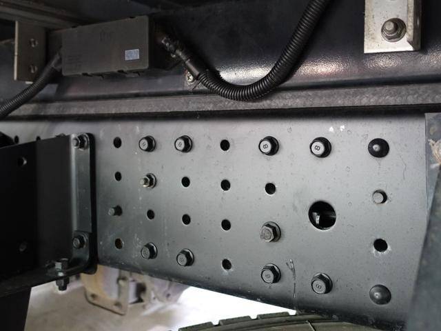 三菱ふそうキャンターアルミバン小型（2t・3t）[写真18]