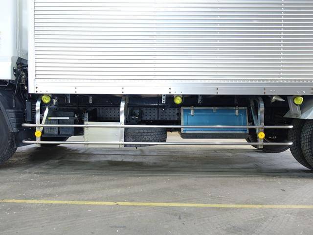 三菱ふそうキャンターアルミバン小型（2t・3t）[写真19]