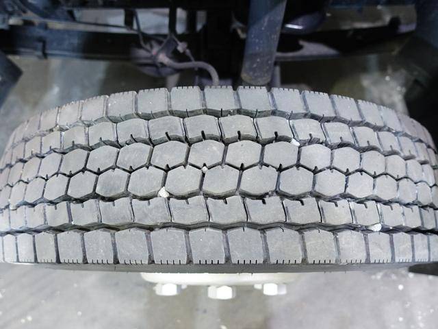 三菱ふそうキャンターアルミバン小型（2t・3t）[写真27]