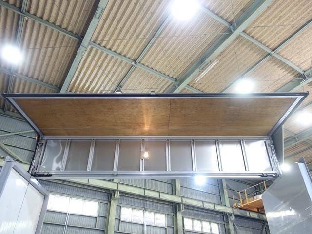 いすゞフォワードパネルウイング中型（4t）[写真13]