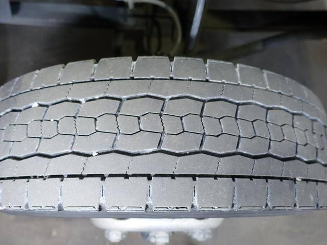 いすゞフォワードパネルウイング中型（4t）[写真28]