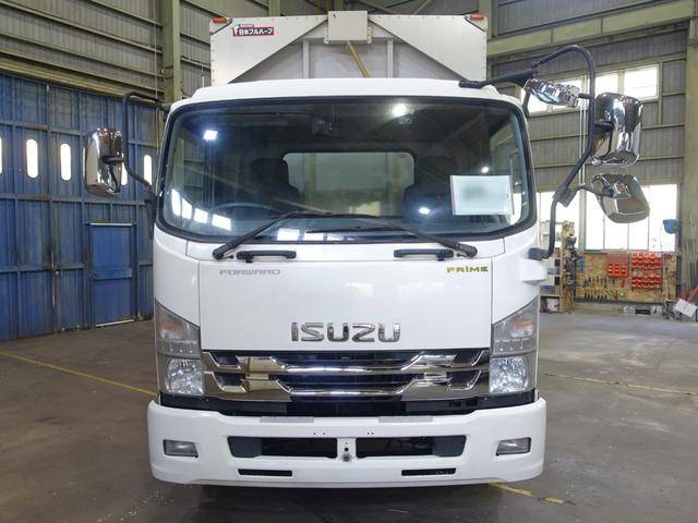 いすゞフォワードパネルウイング中型（4t）[写真03]