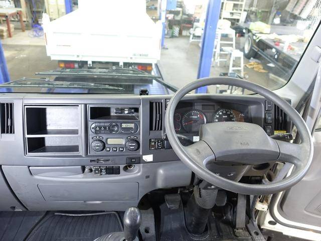 いすゞフォワードパネルウイング中型（4t）[写真34]