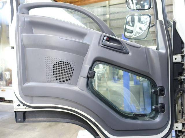 いすゞフォワードパネルウイング中型（4t）[写真37]