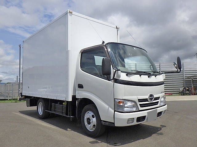 日野デュトロパネルバン小型（2t・3t）[写真01]