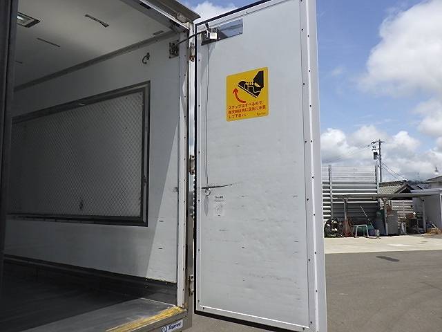 日野デュトロパネルバン小型（2t・3t）[写真11]