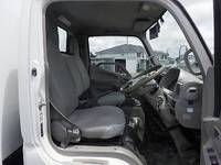 日野デュトロパネルバン小型（2t・3t）[写真18]