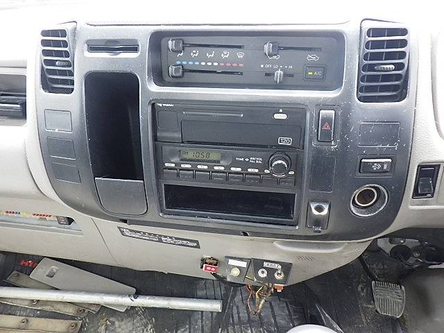 日野デュトロパネルバン小型（2t・3t）[写真20]