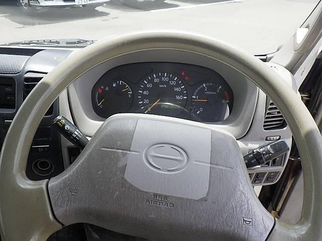 日野デュトロパネルバン小型（2t・3t）[写真21]