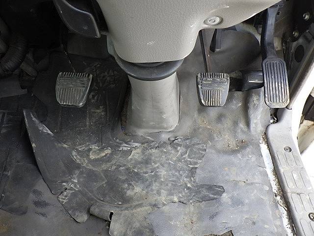 日野デュトロパネルバン小型（2t・3t）[写真23]