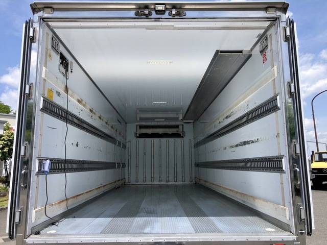 いすゞフォワード冷凍車（冷蔵車）増トン（6t・8t）[写真13]