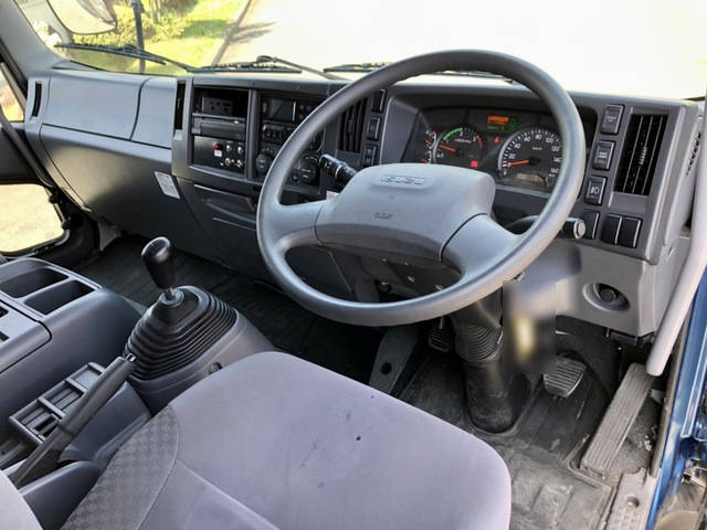 いすゞフォワード冷凍車（冷蔵車）増トン（6t・8t）[写真32]