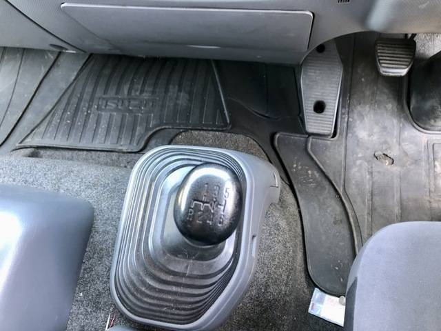 いすゞフォワード冷凍車（冷蔵車）増トン（6t・8t）[写真34]