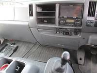 いすゞフォワードアルミウイング中型（4t）[写真08]