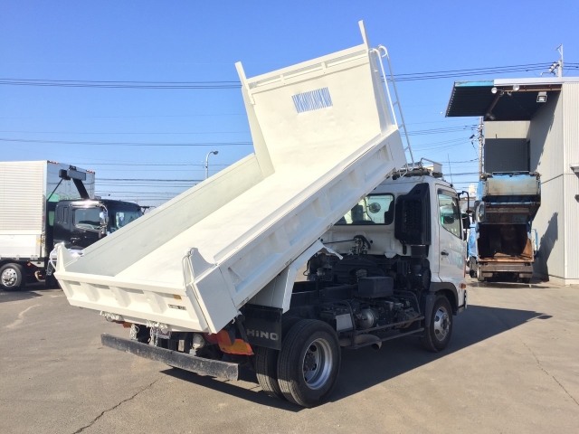 日野レンジャーダンプ中型（4t）[写真02]